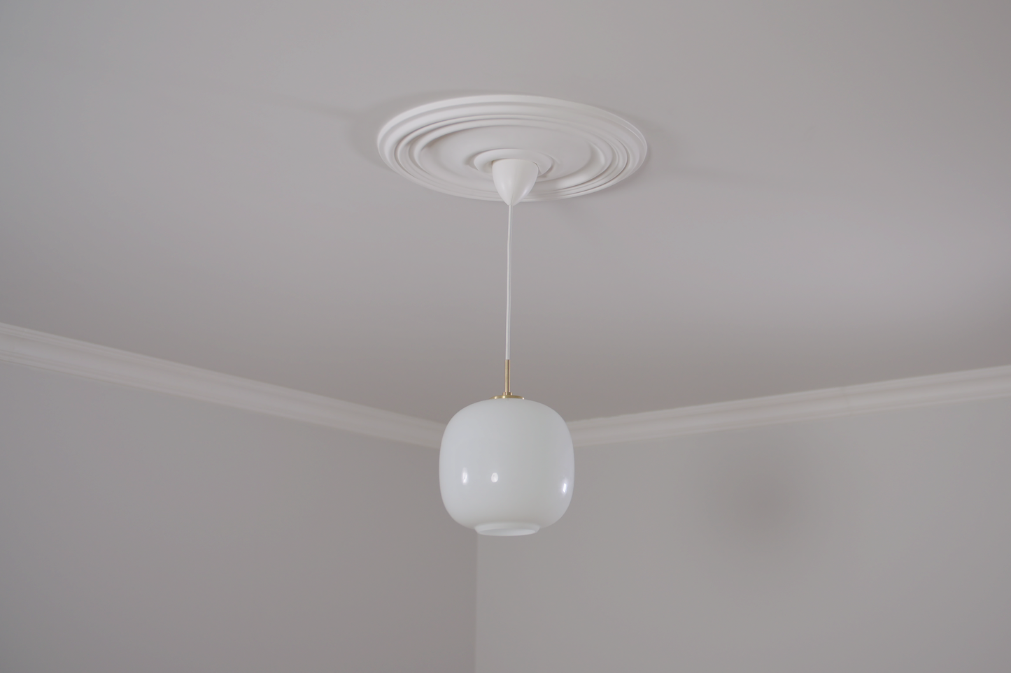 Rosace de plafond R240