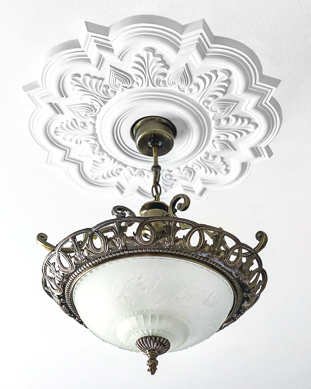 Rosace de plafond Z26